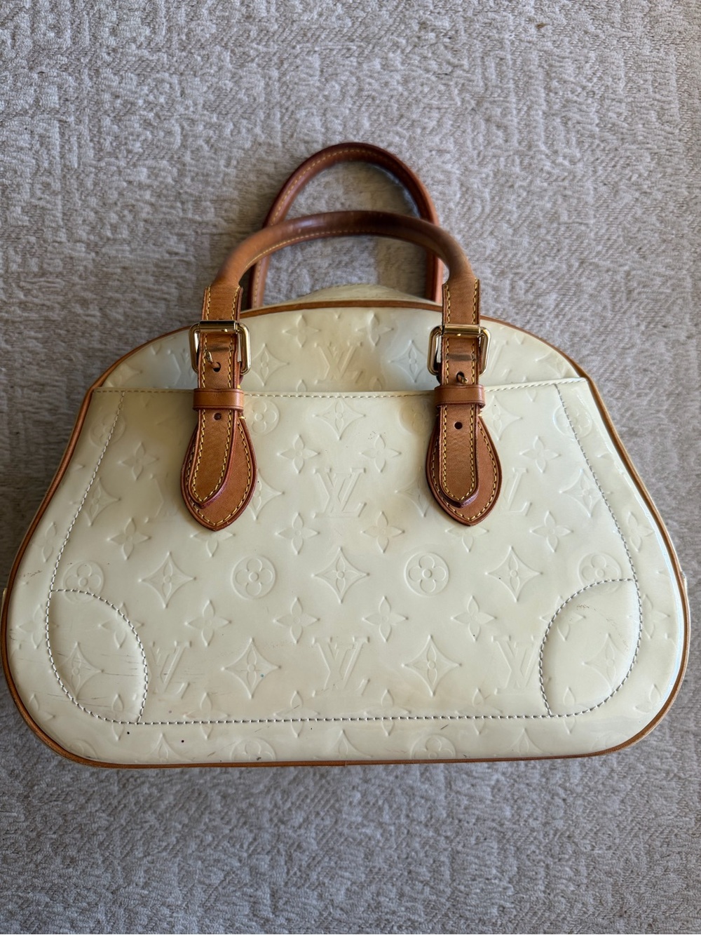 Louis Vuitton Cream Vernis Alma Satchel with Tan Handles and Gold Hardware